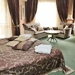 Meg-lozenetz Otel