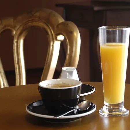 Meg-lozenetz فندق