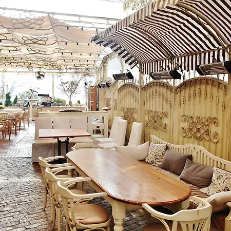 Meg-lozenetz فندق صوفيا