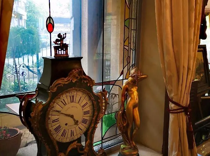 ホテル Meg-lozenetz 3*