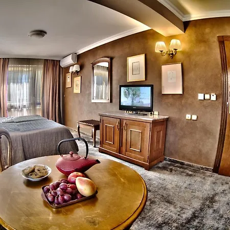 Meg-lozenetz ソフィア