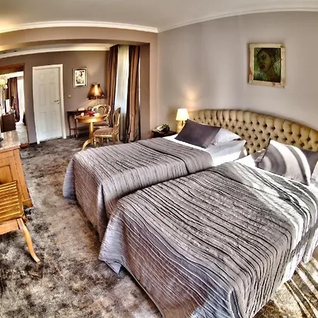 Meg-lozenetz Hotel