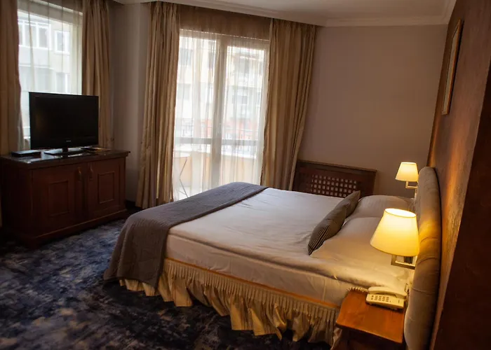 Hotel Meg-lozenetz 3*