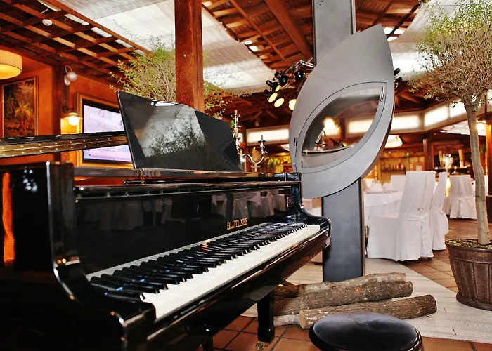 Meg-lozenetz Hotel 3*